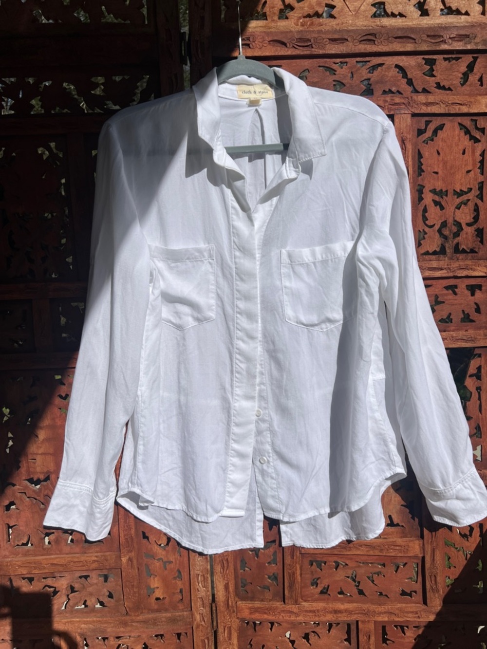 cloth & stone Women’s White Tencel Button Up Top Pockets Roll Tab Size Medium